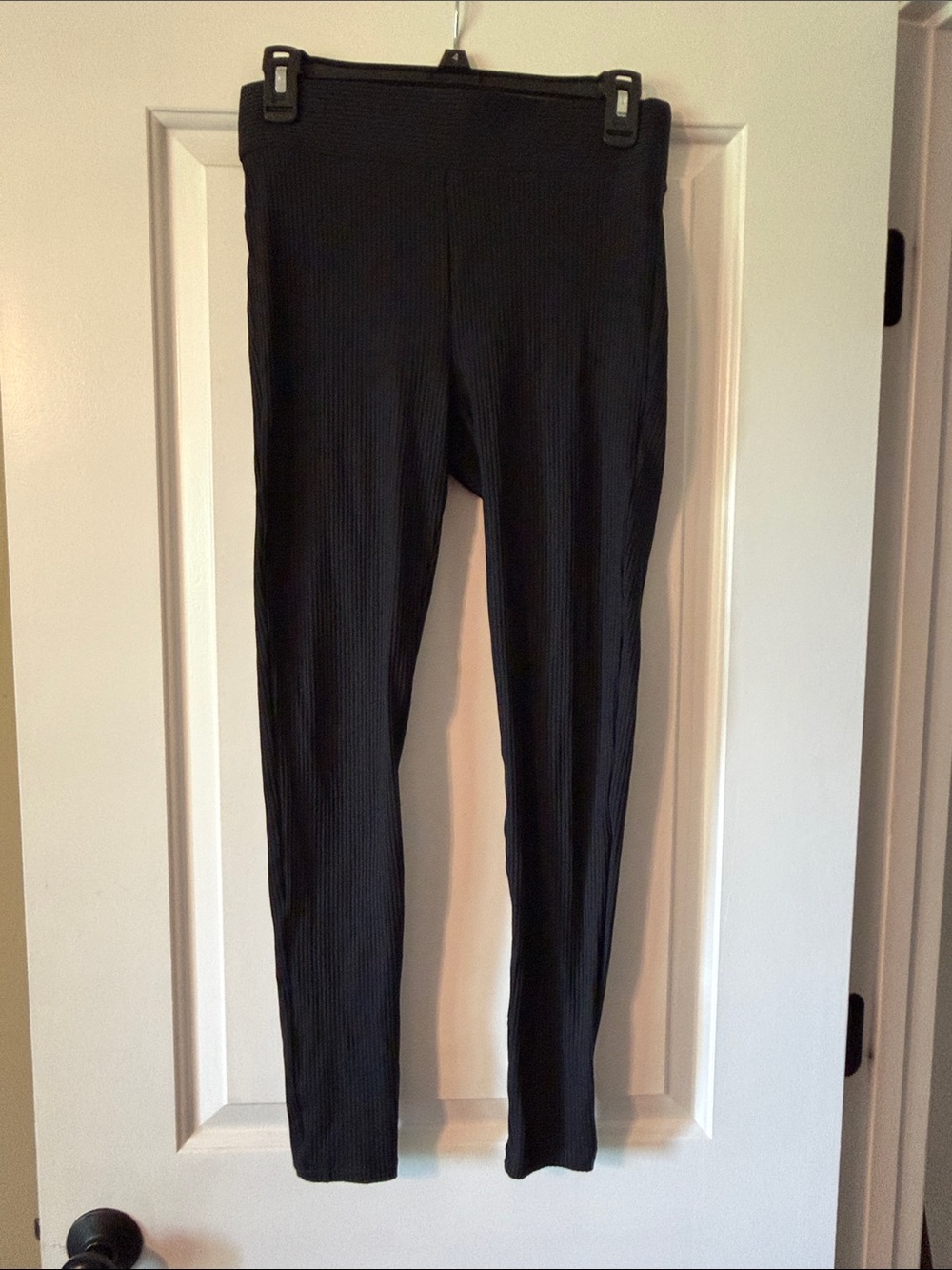 LOFT Black Ribbed High-Waist Leggings